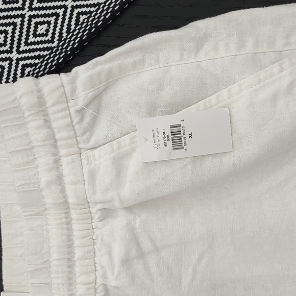 New Linen Blend High Waist Off-White Pull On Shorts Pockets 4.5" Inseam XL - Picture 2 of 7